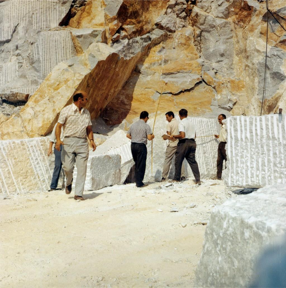 Evaluate the Manufacturer's Marble Sourcing and Material Expertise