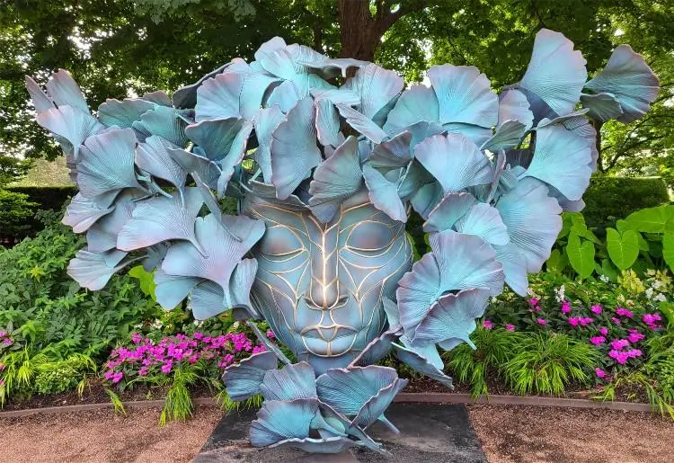 Nature-Inspired & Organic Forms