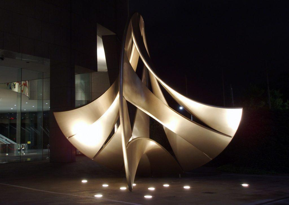 Site and Lighting Play in Framing the Voids